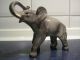 Wunderschöner Elefant,  Graues Porzellan Glasiert, Nach Form & Funktion Bild 1