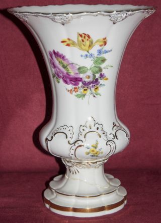 Meissner Sockel Vase - Blumen - Gold Rand - Meissen Porzellan Bild