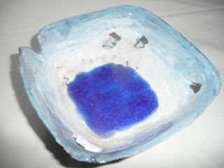 Viereckige Tonschale Mit Blauen Glas Handgemacht Bild