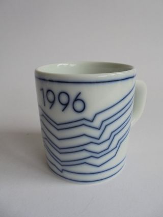 Royal Copenhagen - Kleiner Jahresbecher 1996 - Annual Mug Small Bild