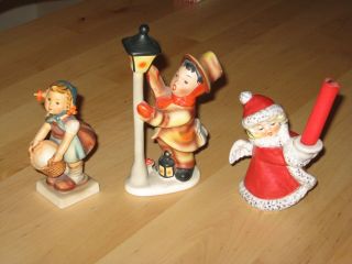 3 Goebel / Hummel Figuren: Fleißiges Lieschen,  Junge An Laterne,  Weihnachtsengel Bild