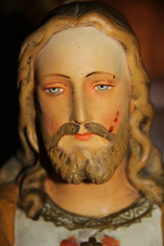 Große Jesus Figur Mit Kreuzigungsmerkmalen Gips Figur 68 Cm Hoch Antik Ca1900 Bild