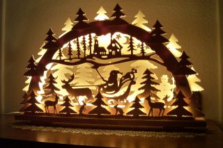 60 Cm Schwibbogen Lichterbogen Weihnachtsmann Im Schlitten Echte Handarbeit Bild