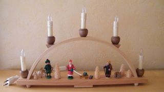 Schwibbogen Echt Aus Dem Erzgebirge Mit Weihnachtsfiguren Bild
