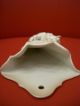 Weihwasserkessel Weihwasserbehälter Porzellan Weiß Mit Engel Um 1940 Kirchliches Gerät & Inventar Bild 2