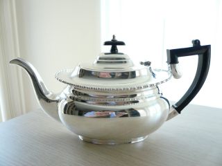♛ Herrliche Englische Klassische Silber Teekanne - Glatt - Versilbert ♛ Bild