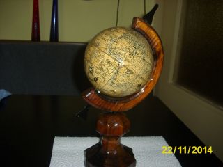 Globus,  Mit Alter Karte,  Auf Ständer,  Ca 30 Cm Hoch Bild