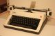 Schreibmaschine - Typewriter - Olympia - Monica De Luxe Antike Bürotechnik Bild 1