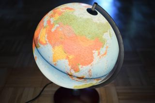 Globus Von Räth Mit Holzfuß Aus Kirschbaum Und Metallmeridian,  Neuwertig Bild