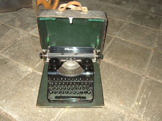 Antik Schreibmaschine Von Olympia Bild