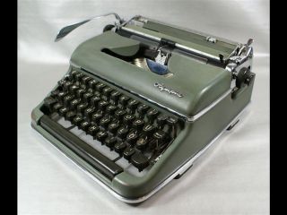 Olympia Schreibmaschine Sm3 Reiseschreibmaschine Mit Koffer Bild
