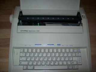 Schreibmaschine Privileg Electronic 1100 Top Bild