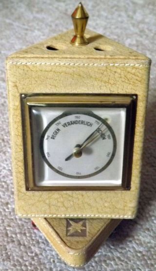 Barometer,  Hygrometer Und Thermometer In Drehbarer Dreieckssäule Bild