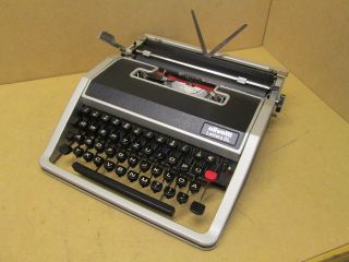Olivetti Lettera Dl Im Koffer Typewriter Im Guten Bild
