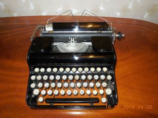 Schreibmaschine Olympia - Elite Bild