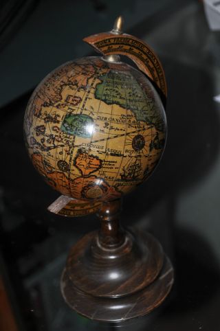 Kleinerer Globus Ca.  60 Jahre Alt Bild