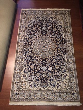 Persischer Teppich Nain Korkwolle Mit Seide C.  A 350.  000knoten Pro Qm Bild