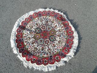 Antiker Teppich Läufer Rund Beige Rot Ca.  1m Mit Fransen Blume Florales Muster Bild