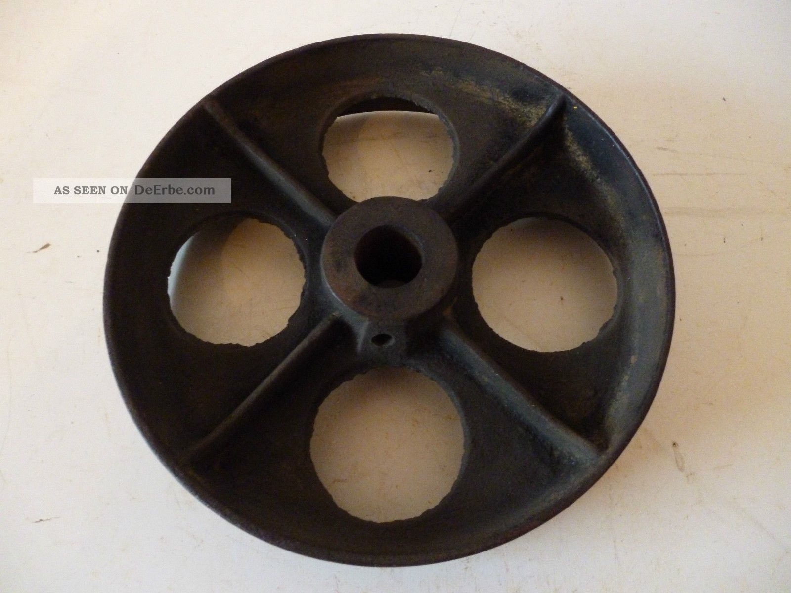 Alte Riemenscheibe - Transmission Flachriemen 4lochrad Eisen - Guss.  Durchm.  17cm Bauer Bild