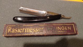 Sisters Rasiermesser In Pappschachtel,  Klingenätzung,  Solingen Bild