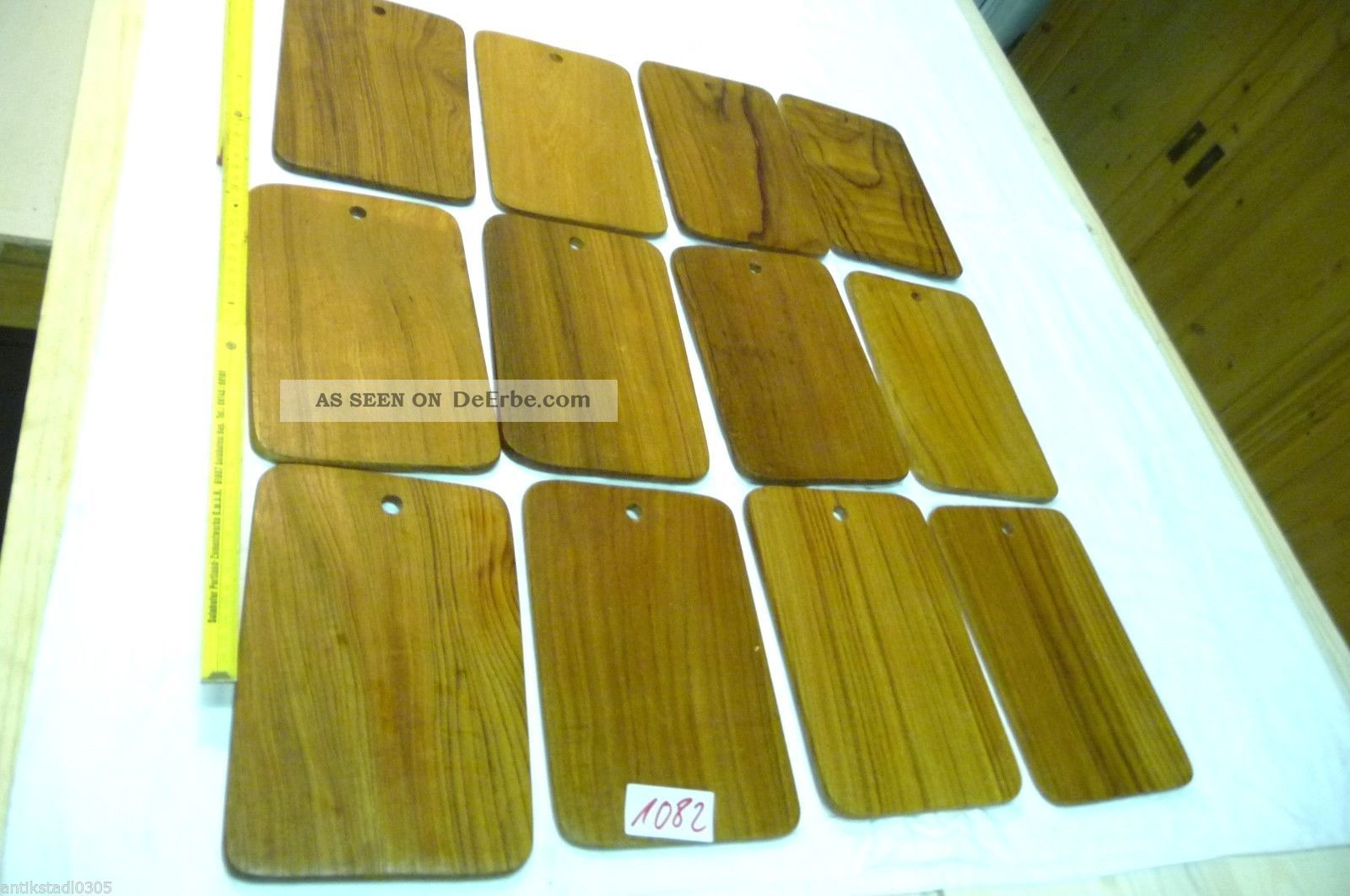 Nr.  1082.  12 Stück Schinkenbrett Holzbrett Schneidebrett Wooden Bread Boards Bauer Bild