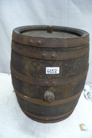 6558.  Altes Holzfass Fass Weinfass Old Wooden Barrel Bild