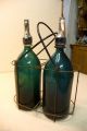 Nr.  1558.  2 Alte Sodaflaschen Mit Halter 1 L Old Soda Siphon Seltzer Bottles Alte Berufe Bild 2