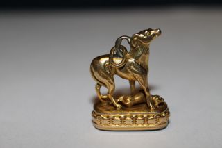 Antiker Petschaft Anhänger,  Hund Mit Beute,  Hase,  Chalcedon,  Gold 585 Er,  Chatelaine Bild