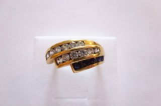 Klassisch Eleganter Sehr Dekorativer Ring Gold 585 Mit Saphir Und Zirkonia Bild
