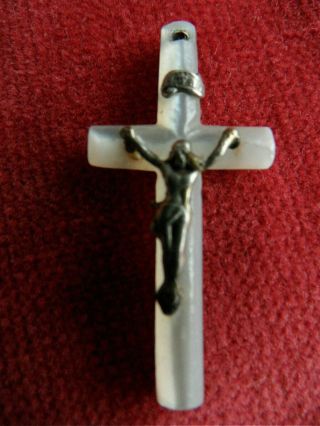Kleines Sehr Altes Perlmutt Kreuz Mit Korpus Anhänger Bild