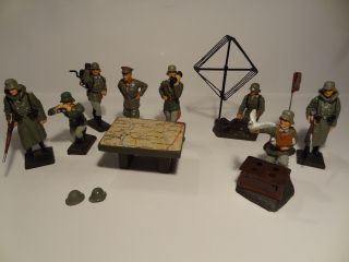 8 Lineol Soldaten 2.  Wk Ca.  7,  5 Cm Hoch,  Offizier,  Funker,  Brieftaubenpost Bild