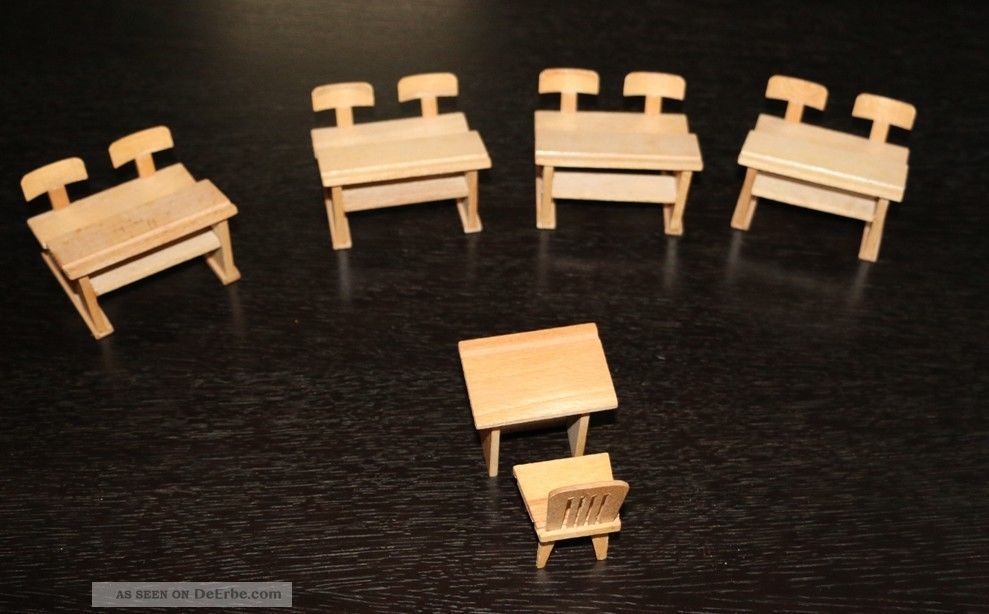 Antikes Klassenzimmer Schulbank Pult Stuhl Aus Holz Für Die Puppenstube Nostalgieware, nach 1970 Bild
