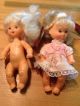 2 Wunderschöne Alte Puppen Kleine Püppchen Antik? Eine Mit Kleidchen Haarband Puppen & Zubehör Bild 6