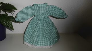 Älteres Puppenkleid Grün Weiß Kariert Mit Petticoat Kleid Für Die Puppe Bild