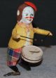 Schuco Solisto Tanzfigur Clown Mit Trommel,  Uhrwerk Ok,  11,  5 Cm Original, gefertigt 1945-1970 Bild 2