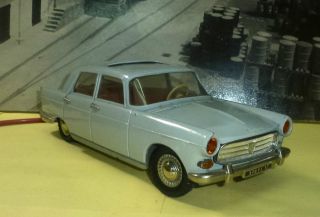 Peugeot 404 Limousine Diecast Spielzeugauto Modellauto 29cm Elektr.  50 - 60er Jahre Bild