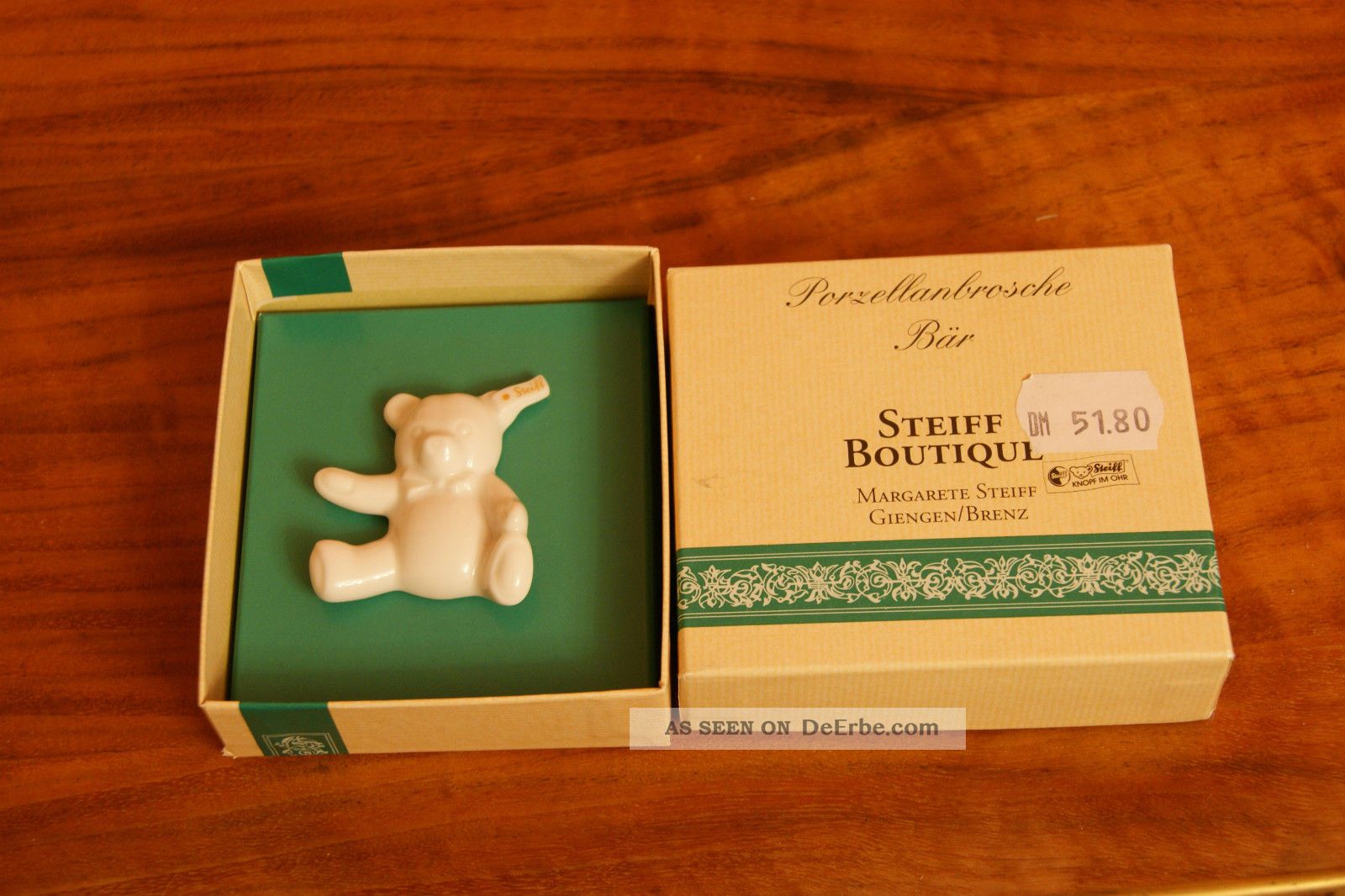 Porzellanbrosche Bär,  Steiff Boutique,  Steiff Bär,  Hutschenreuther, Steiff Bild