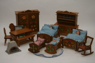 Bauern - Möbel Für Die Puppenstube Aus 70er Jahre Ddr Holz Puppe Bild