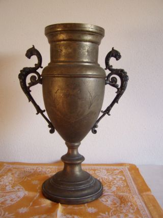Antiker Jugendstil Metall Pokal Vase Amphore Griffe Drachen Floral Verziert Bild