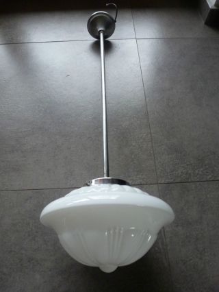 Bauhaus Deckenlampe Art Deco Lampe Lamp Weiß Glas Chrom Stange Hängelampe Bild