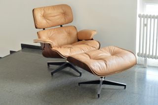Eames Lounge Chair & Ottoman 1960 Palisander - By Herman Miller / Vitra Bild