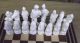 Derorative Schachfiguren Aus Alabaster Gefertigt nach 1945 Bild 1