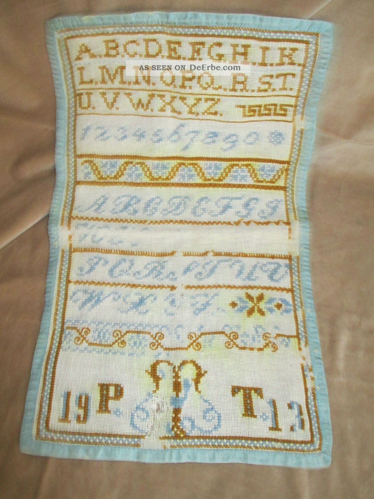 Großes Stickmustertuch Aus Dem Jahre 1913 Initialen P.  T.  Buntes Garn. Volkskunst Bild