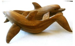 2 Schöne Delphine Für Tischdeko Usw.  Geschnitzt Helles Honigfarbenes Holz 33,  5 Bild