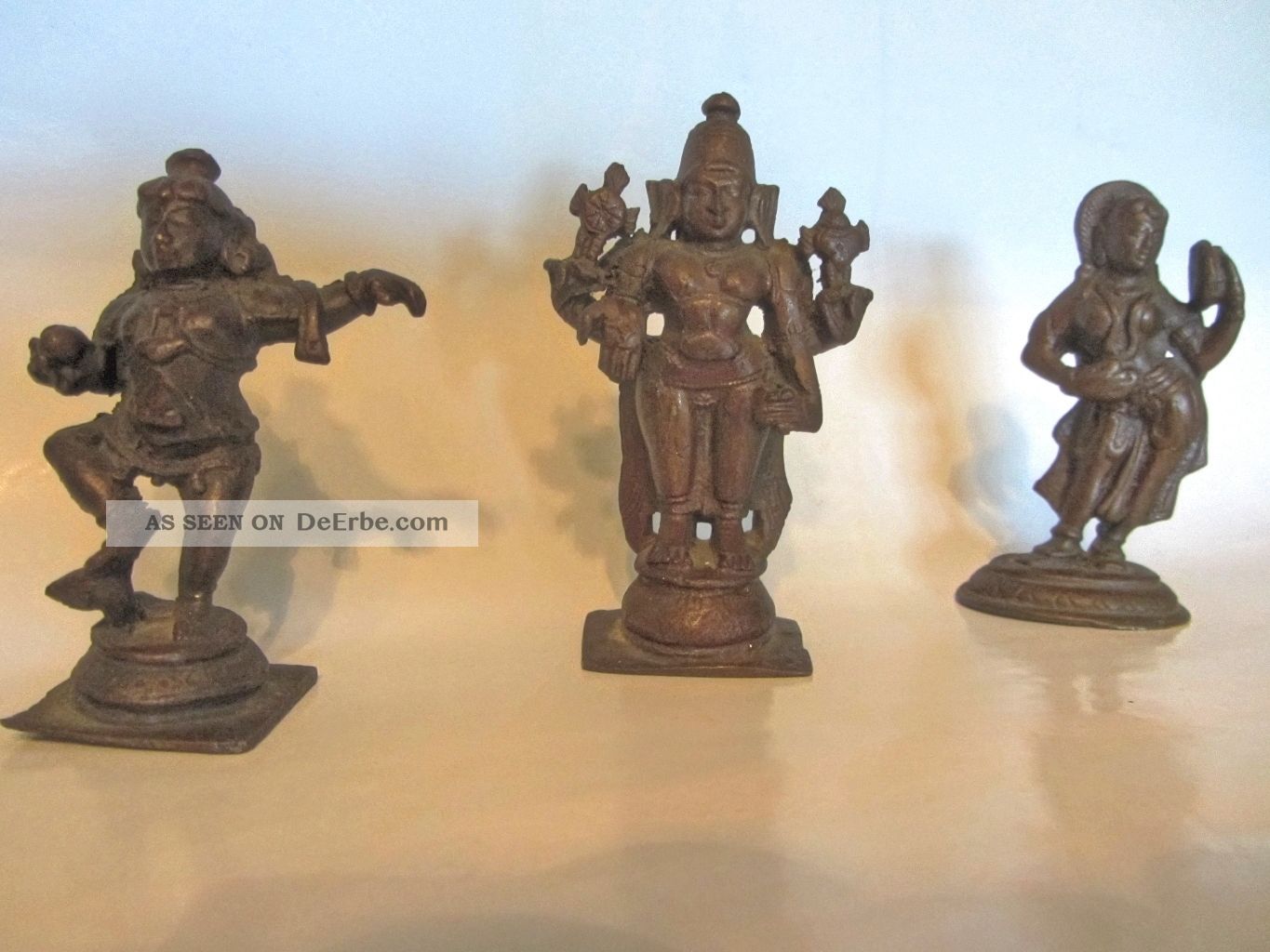 3 Seltene Kleine Indische Statuen Aus Messing 7 - 8 Cm Hoch Entstehungszeit nach 1945 Bild