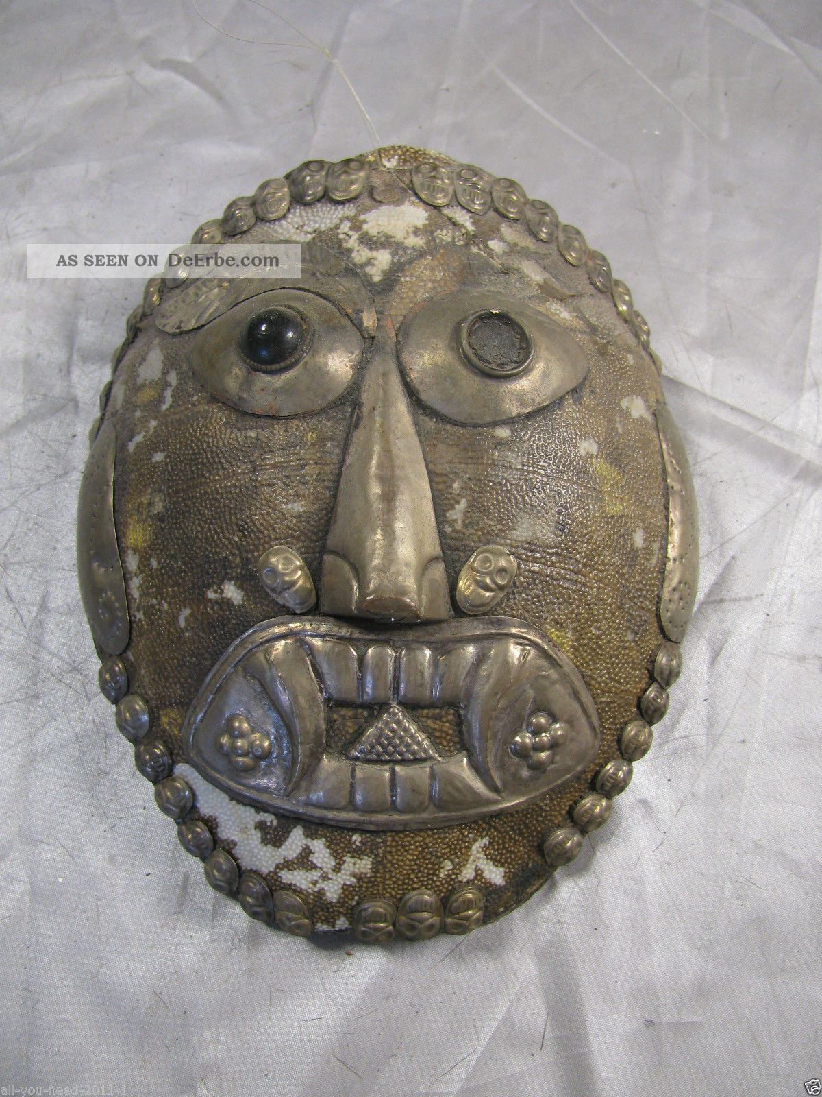 Reiseandenken Aus Nepal/tibet,  Maske Aus Schilkrötenpanzer,  Handarbeit, Entstehungszeit nach 1945 Bild
