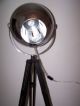Bauhaus Stehlampe Tripod Lampe Art Deco Chrom Kugel Strahler Mid Century Lamp Gefertigt nach 1945 Bild 3