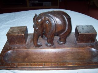 Alte Schreibtischgarnitur Aus Holz Mit Elefanten Bild