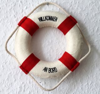 Deko Rettungsring 25 cm rot/weiß "Willkommen an Bord" für diemaritime Dekoration 