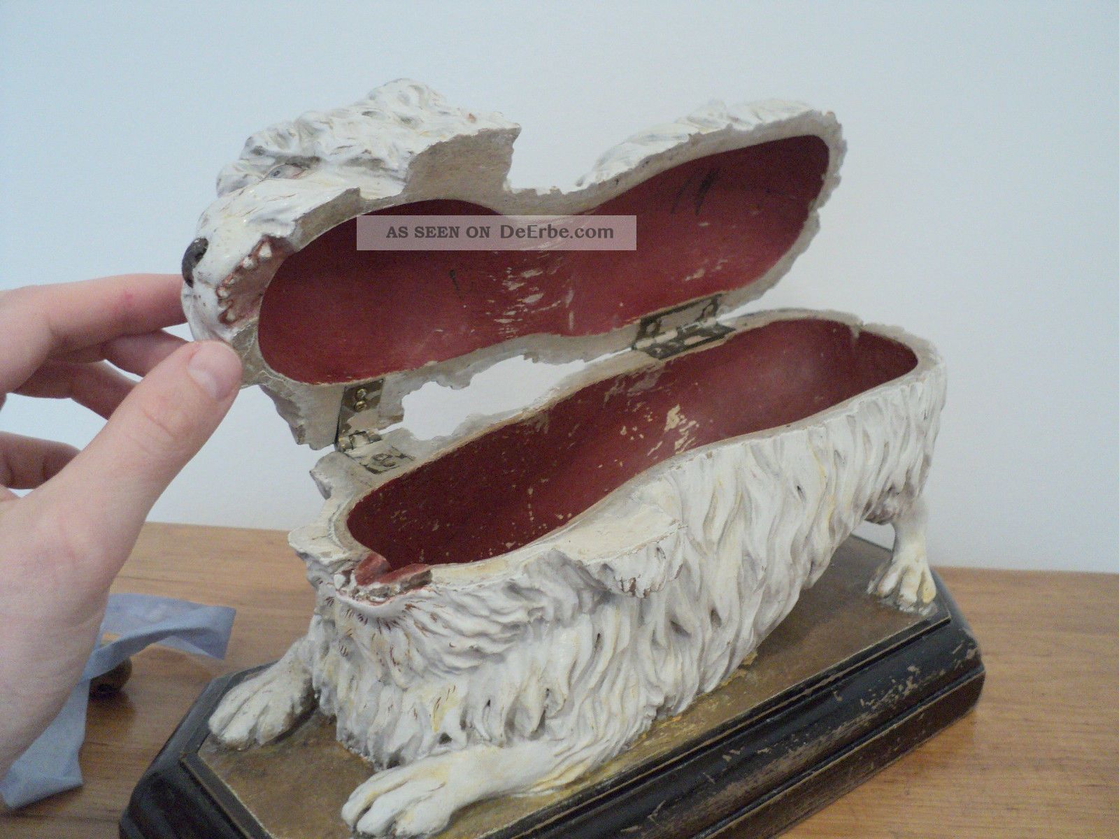 Knurrender Hund Als Raffiniertes Versteck Holz Dose Um 1870